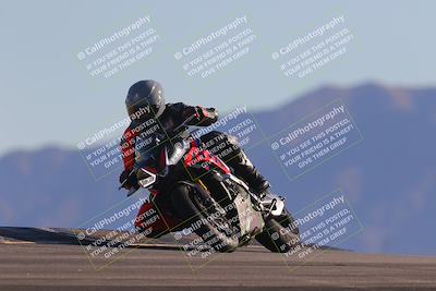 media/Nov-06-2023-Moto Forza (Mon) [[ce023d0744]]/3-Intermediate Group/Session 5 (Turn 9)/